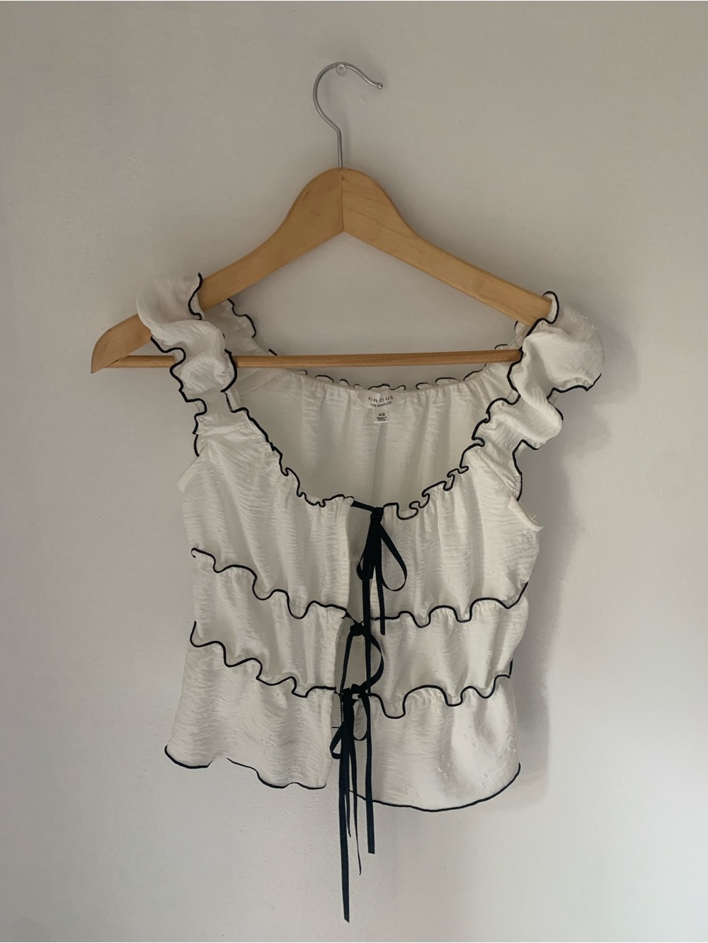 KIRIOUS LOS ANGELES Ruffled Tie-Front Blouse - Picture 2 of 5